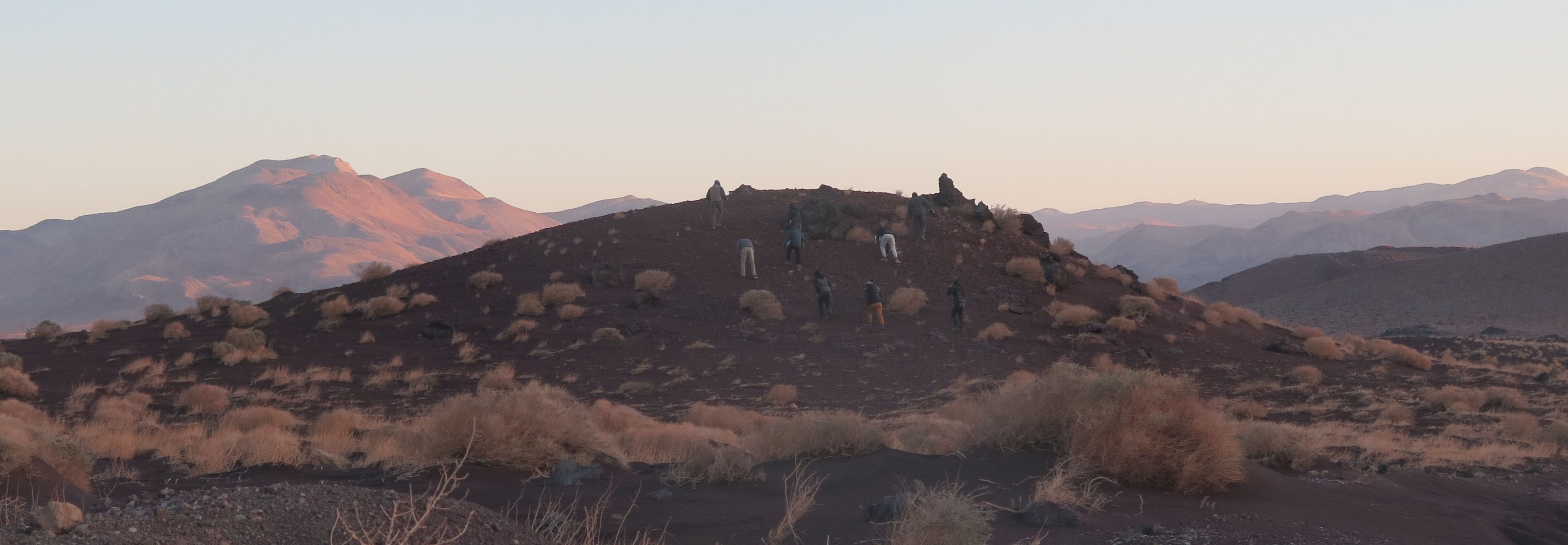 SBCC Earth and Planetary Science students studying outdoors